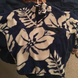 Patagonia fleece pullover